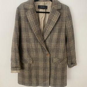 Zara Basic Size Large Beige Coat/Jacket